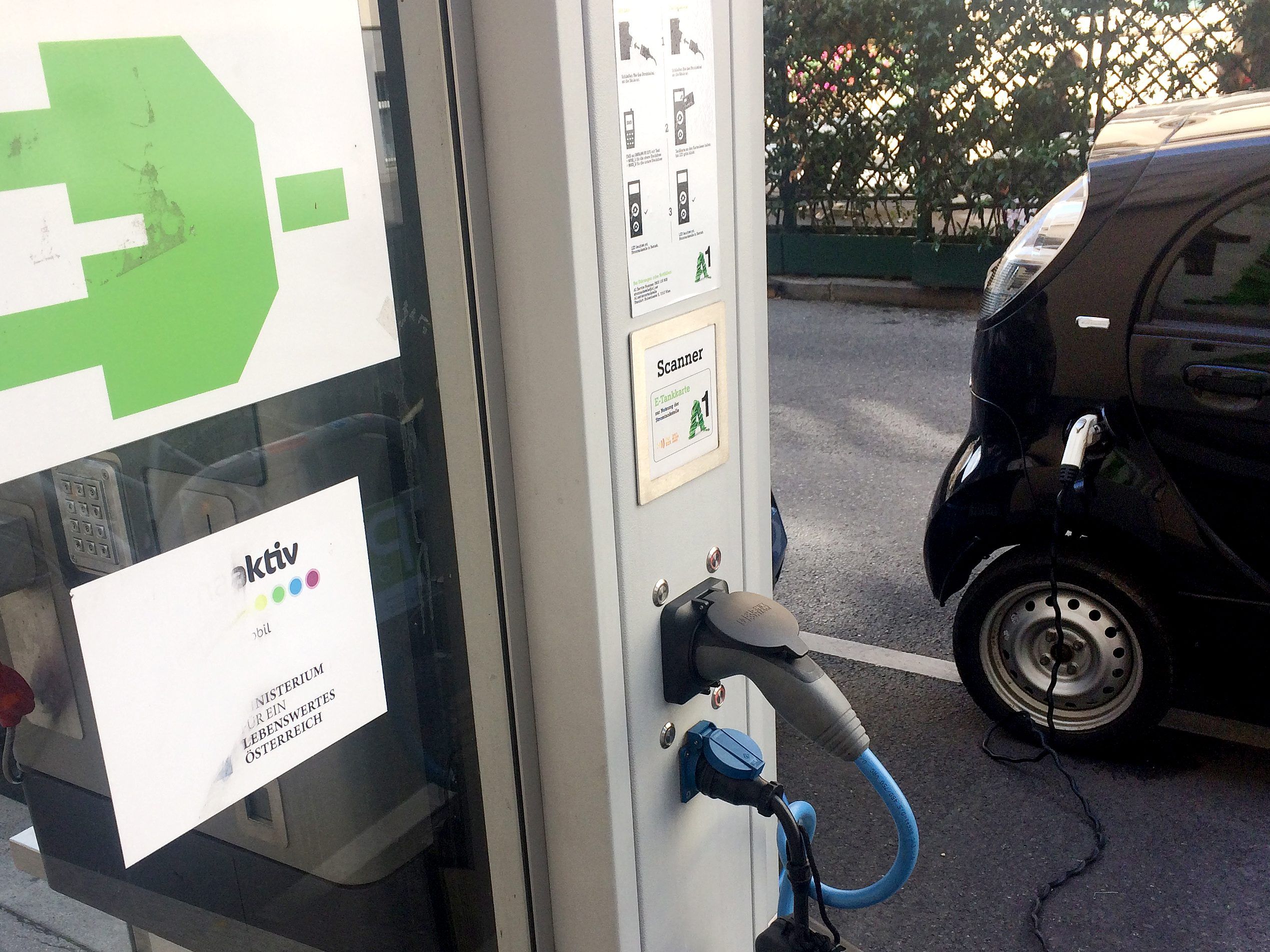 Bis 2020 soll es in Wien 1000 Ladestationen für Elektroautos geben.