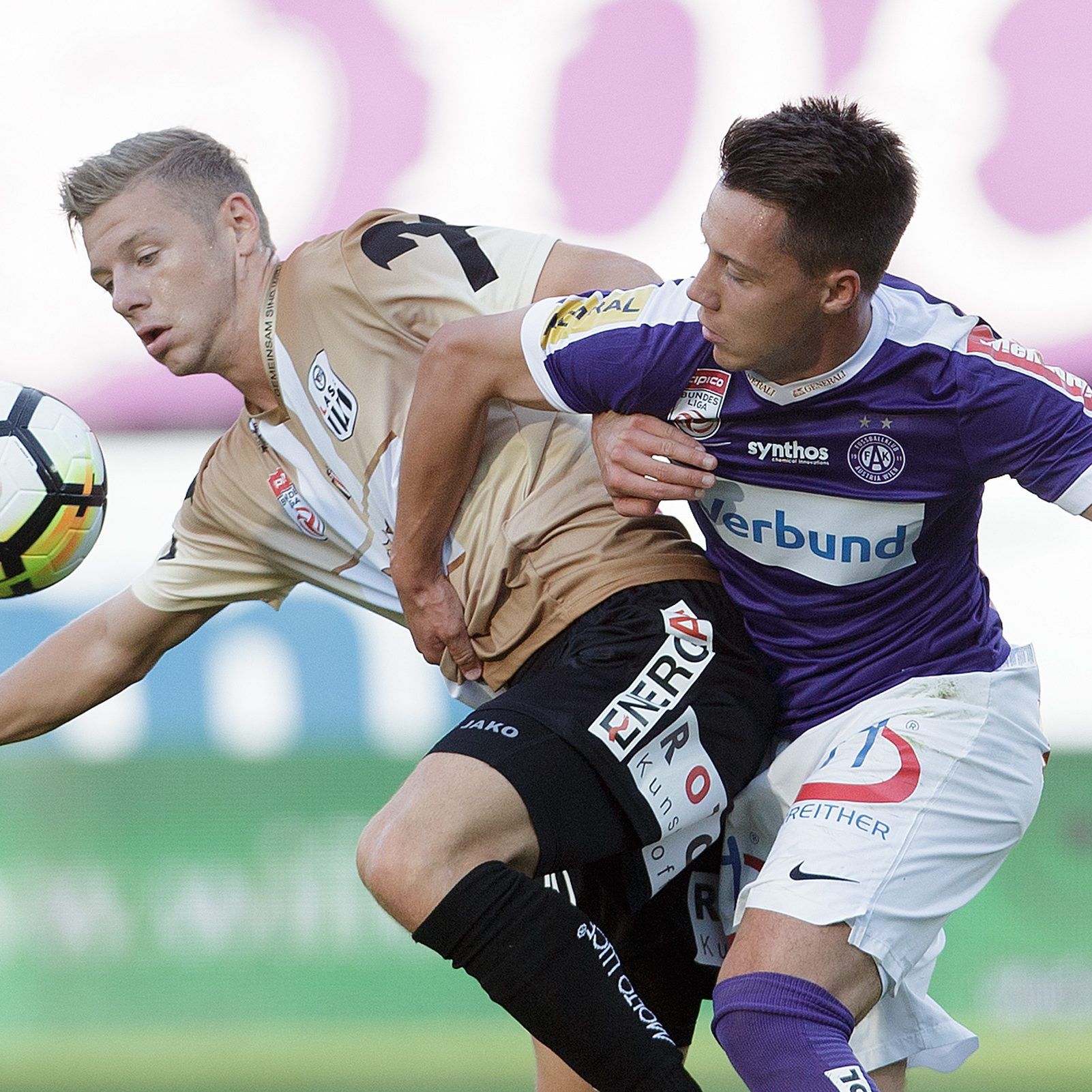 Die Austria trifft am Samstagabend auswärts auf den LASK.