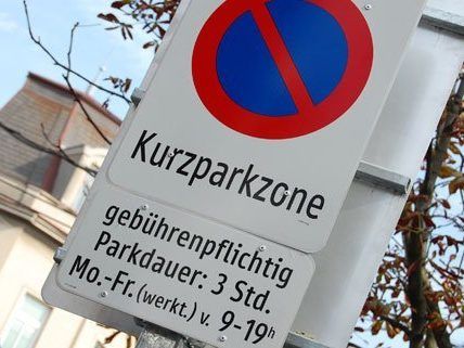 Um die Freidhöfe herum gelten teils Kurzparkzonen-Regelungen. Um die Freidhöfe herum gelten teils Kurzparkzonen-Regelungen.