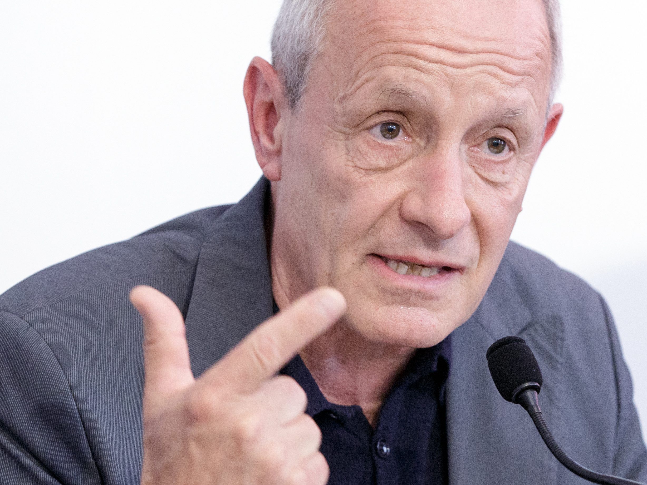 Peter Pilz macht Finanzminiter Schelling Vorwürfe.