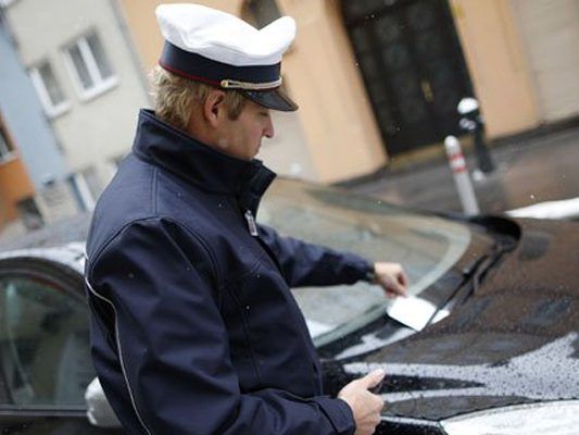 In Hernals wurde auf einen Parksheriff geschossen.