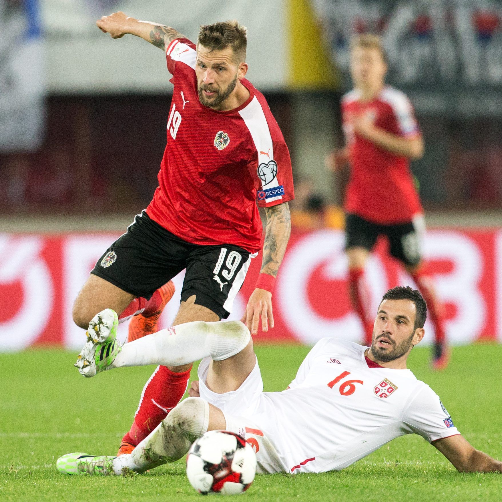 Österreich besiegte Serbien mit 3:2.