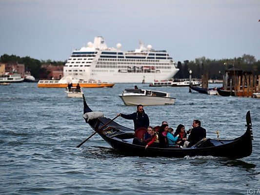 Riesenkreuzer müssen die Lagune künftig umfahren