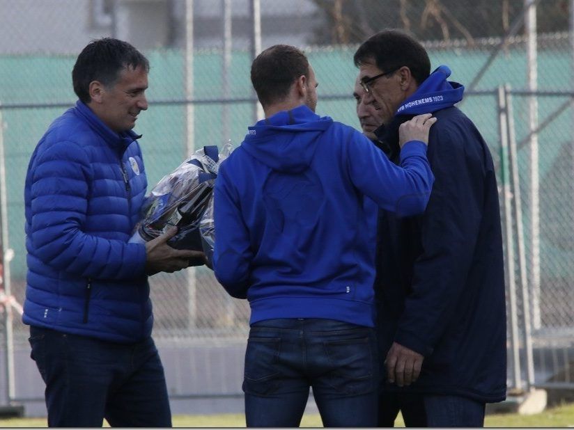 Achenrainer und Rüdisser überreichten Rade Plakalovic ein Ehrengeschenk Achenrainer und Rüdisser überreichten Rade Plakalovic ein Ehrengeschenk