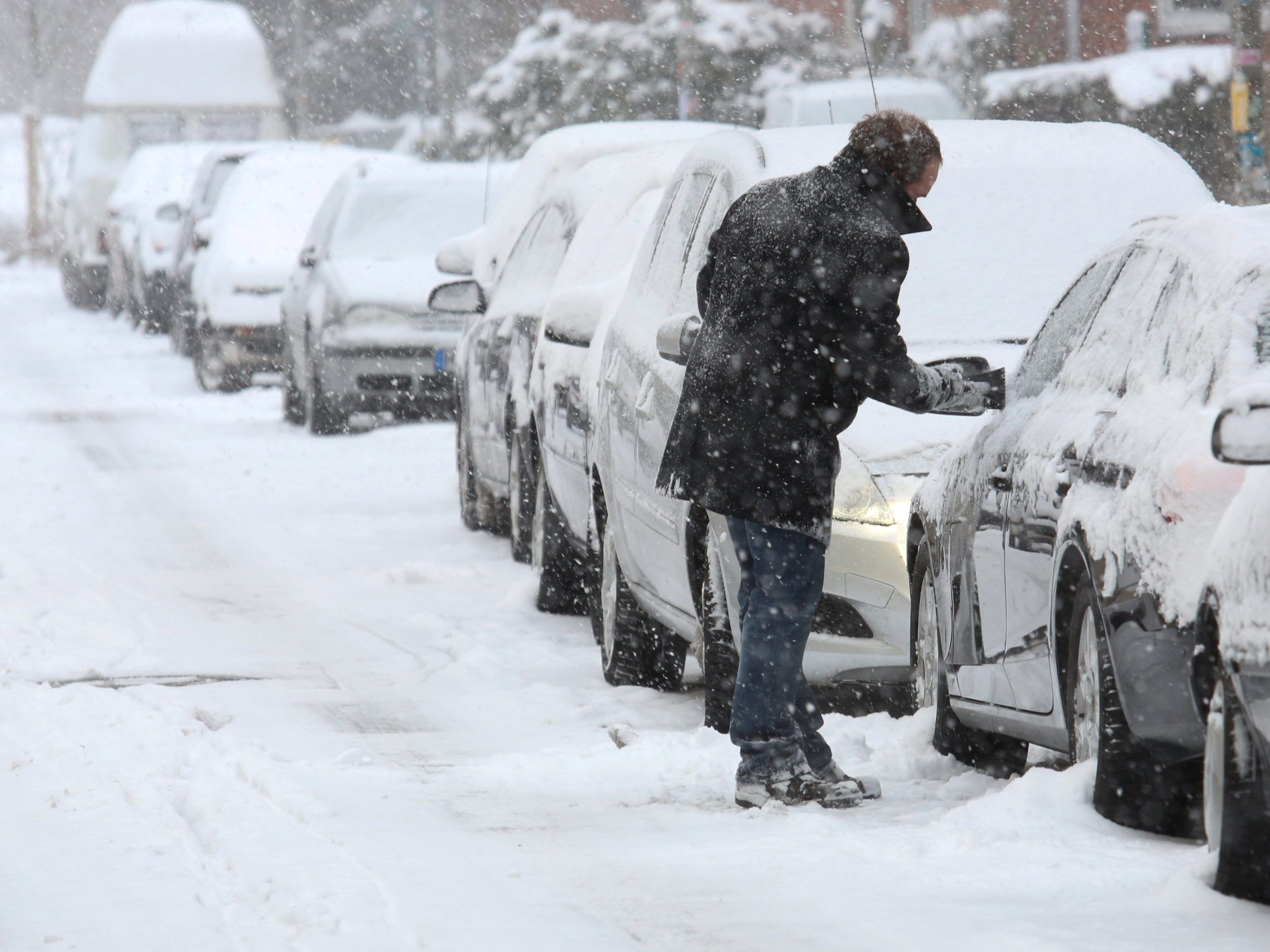 Winterreifen, Schneeketten & Co. – Bestimmungen der Nachbarländer.