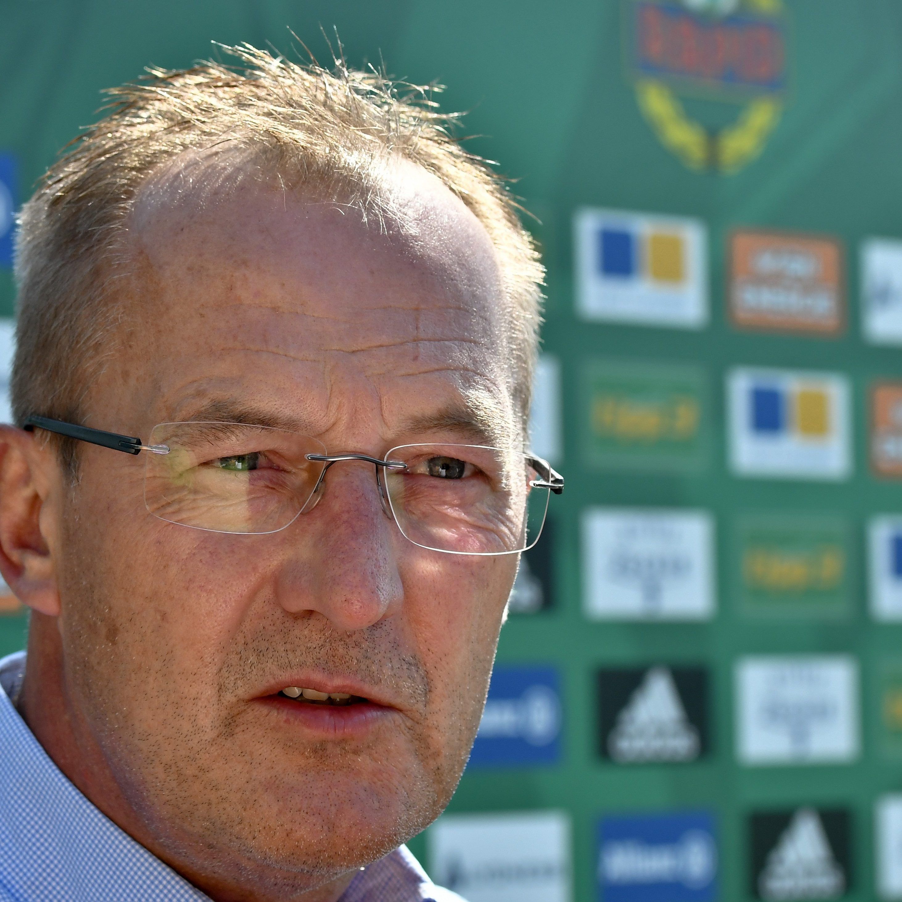 Rapid-Sportdirektor Fredy Bickel beschäftigt sich mit dem Legionärs-Überschuss