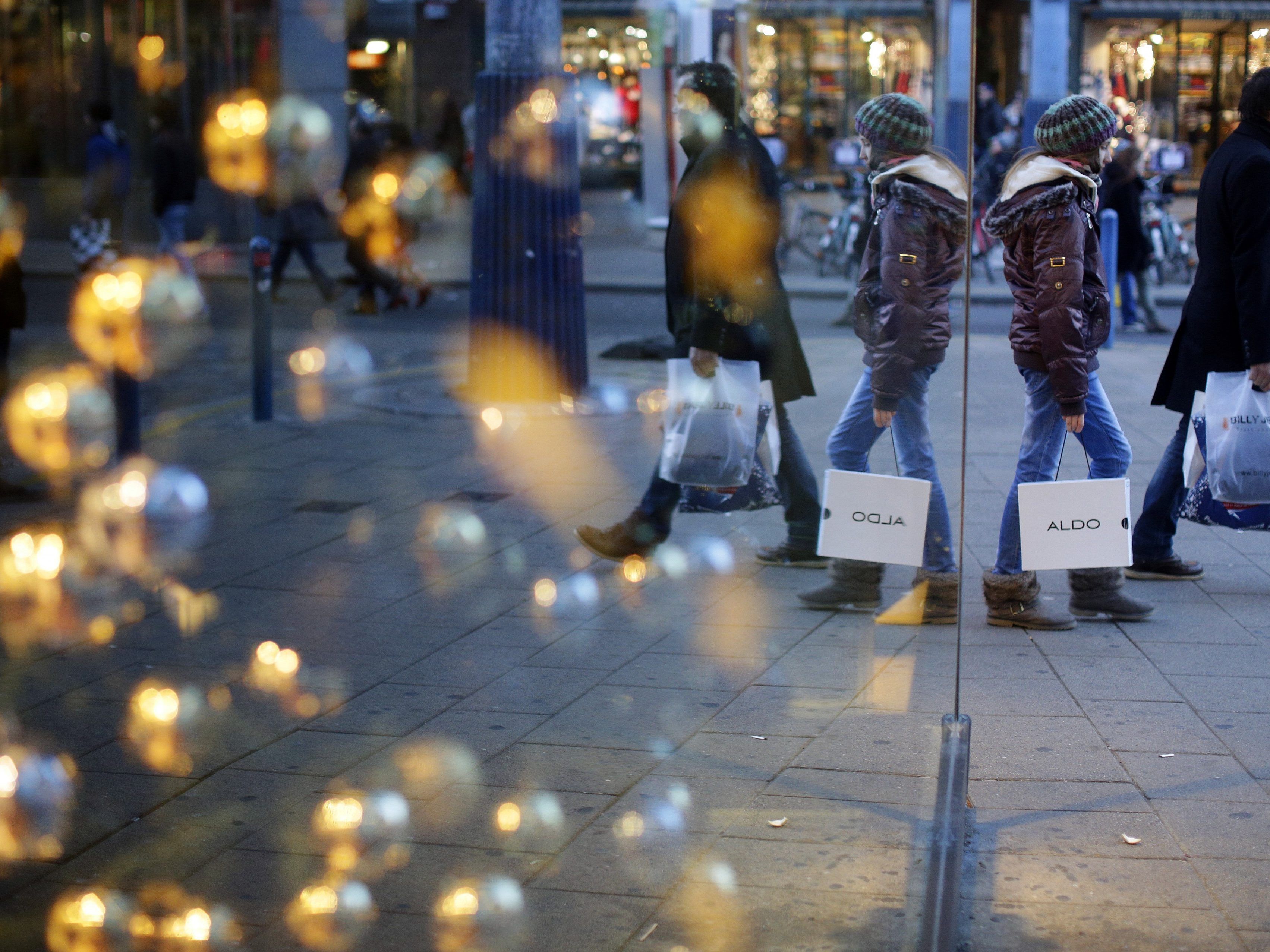 Auf Wiens Shoppingmeilen herrscht vor Weihnachten wieder Vollbetrieb