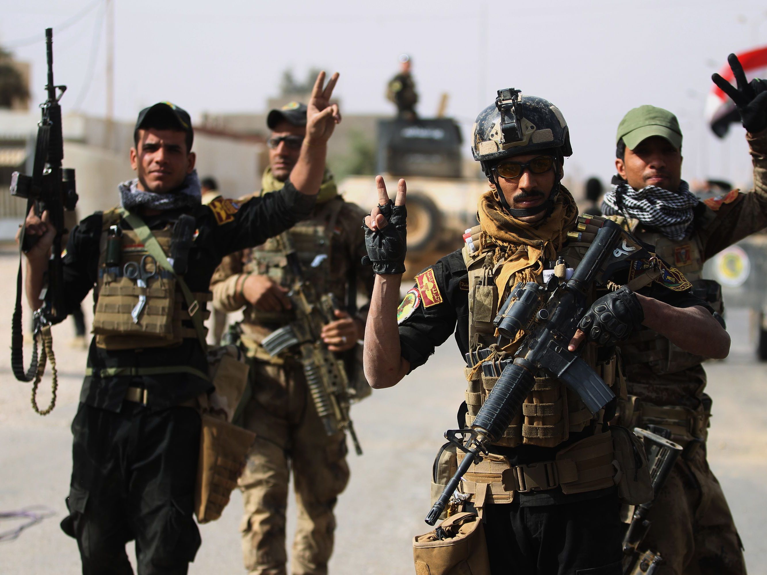 Jihadistenmiliz von Armee aus Albu Kamal vertrieben. Jihadistenmiliz von Armee aus Albu Kamal vertrieben.