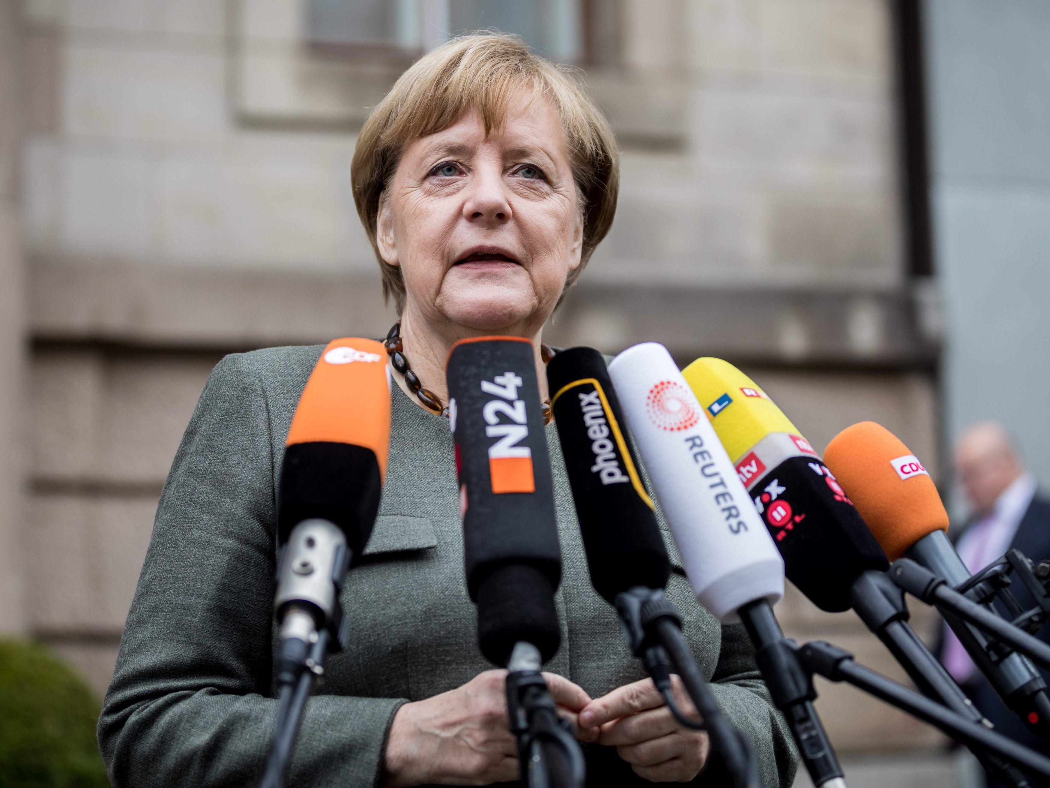 Merkel mahnt zur Kompromissbereitschaft. Merkel mahnt zur Kompromissbereitschaft.