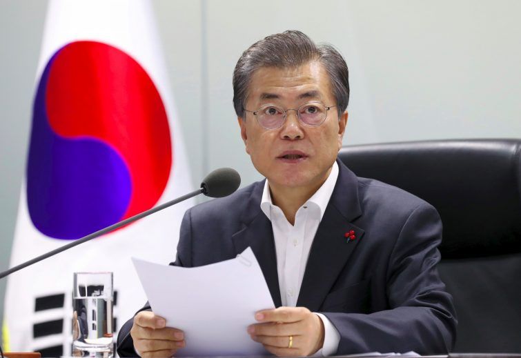 Südkoreas Präsident Moon Jae-In telefonierte mit US-Präsident Donald Trump. Foto: AFP PHOTO / YONHAP