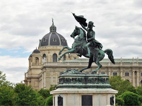 Die ersten Online-Plattformen wurden von der Stadt Wien abgestraft.