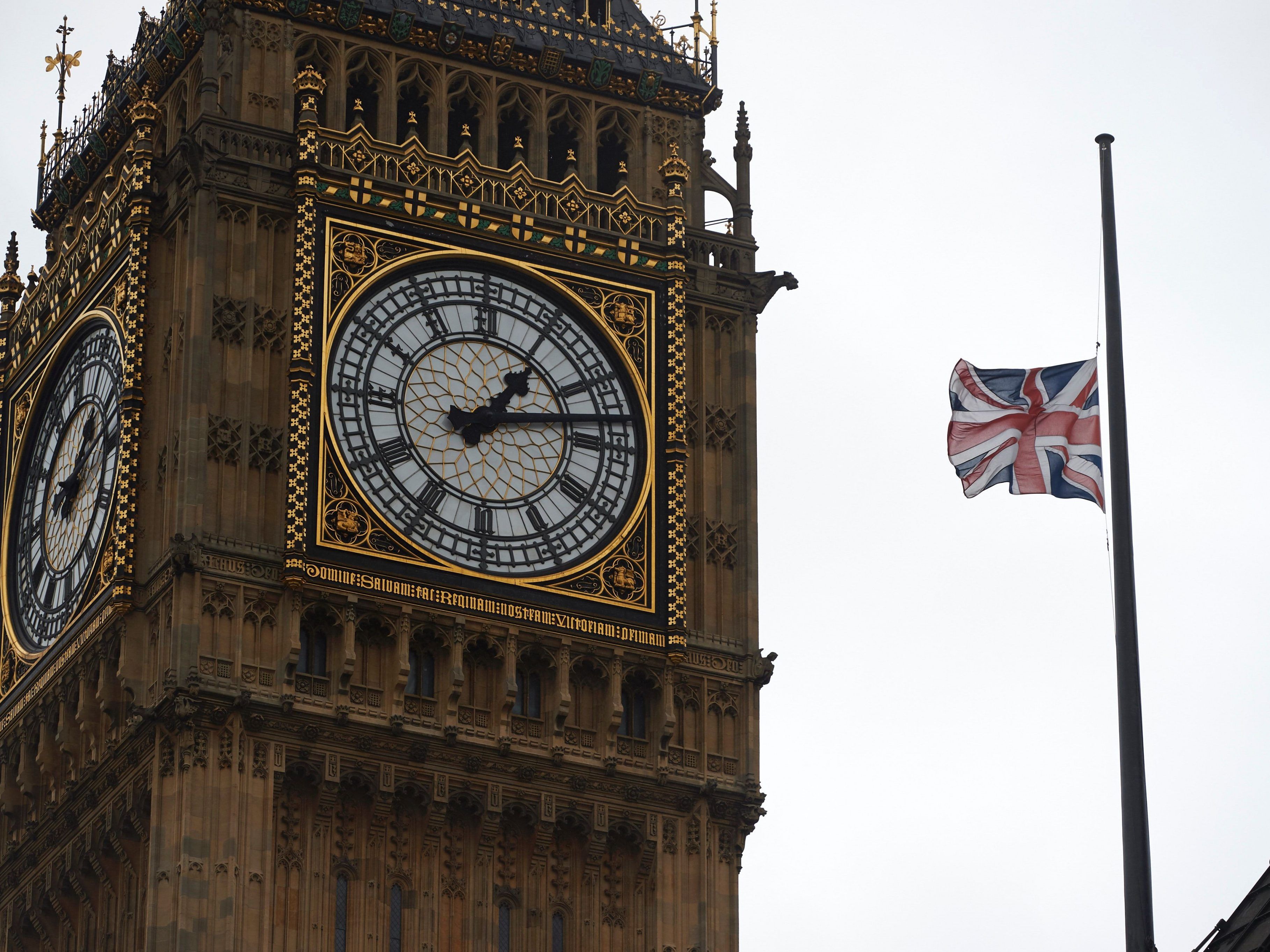 Londoner Herrenklub bekommt erstes weibliches Mitglied seit 1868.