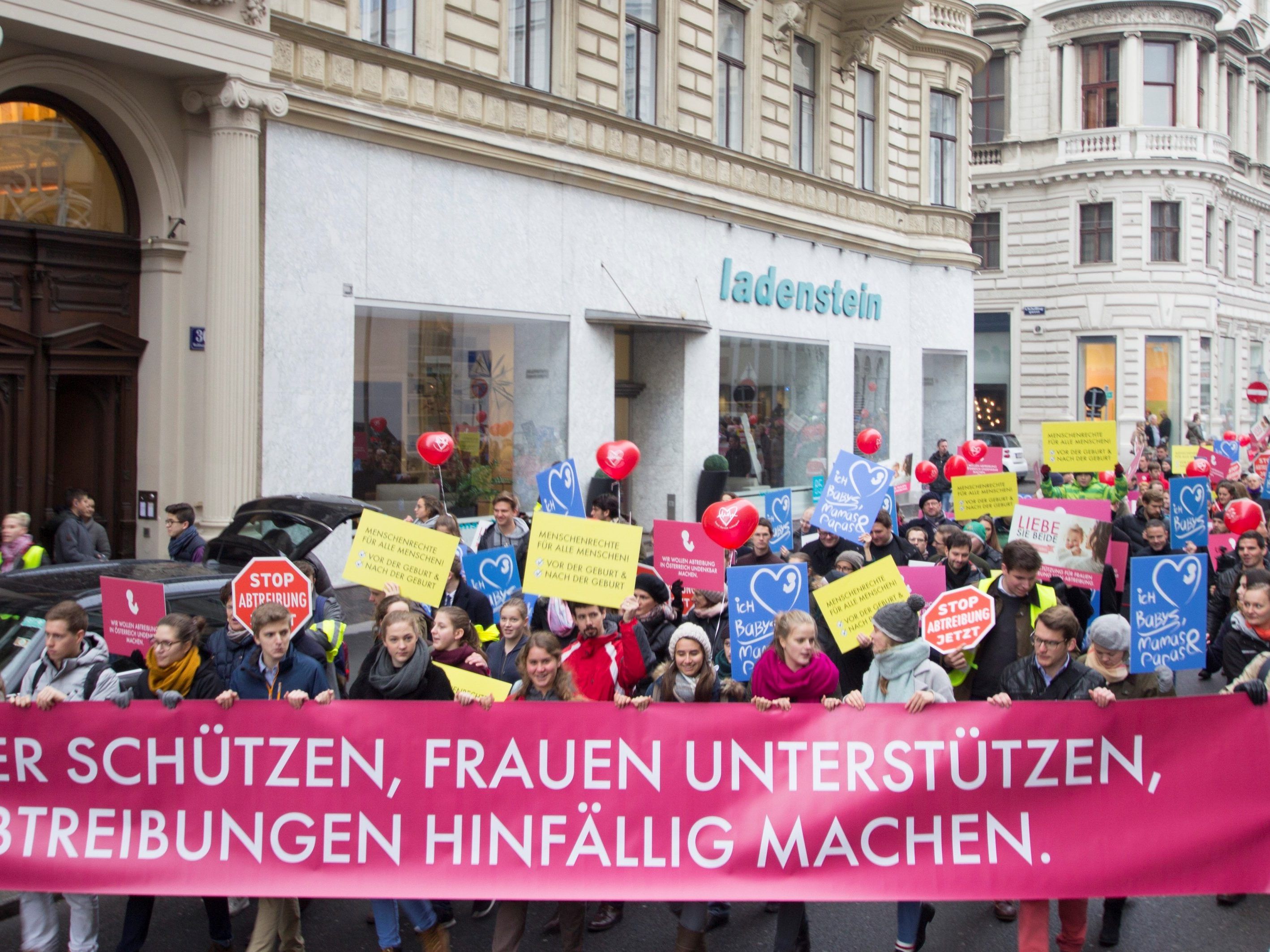 Bei einer Demo am Samstag gingen 500 Personen auf die Straße
