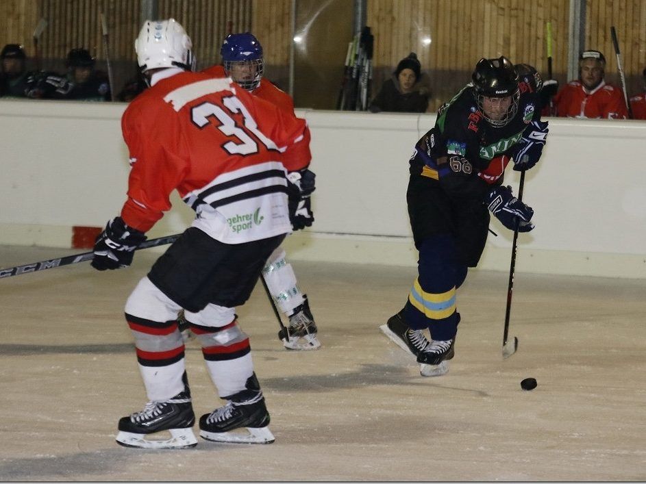 Fünf Tore von Adrian Egger gegen Bad Hornets