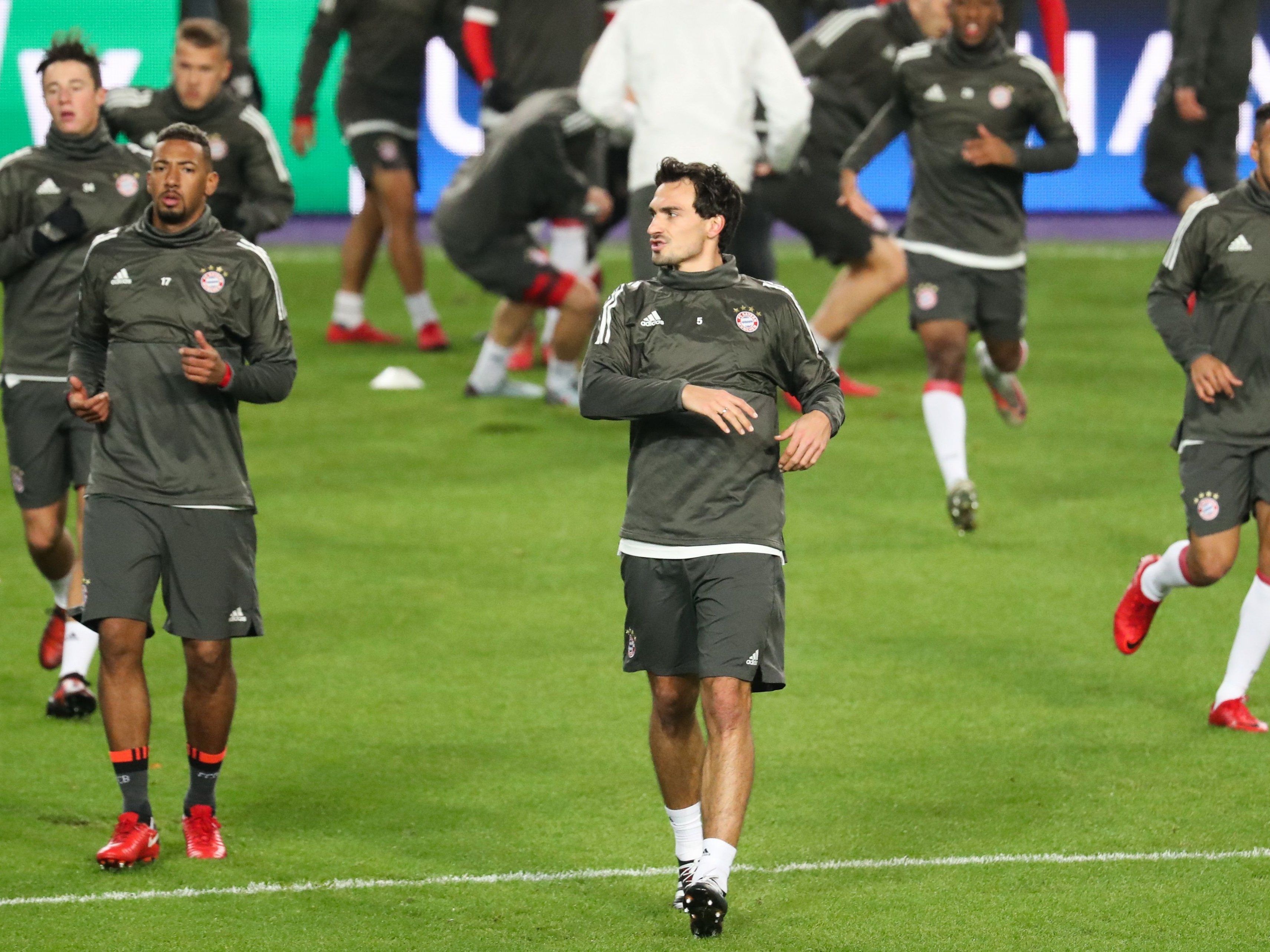 Hier können Sie das Spiel RSC Anderlecht gegen Bayern München live verfolgen. Hier können Sie das Spiel RSC Anderlecht gegen Bayern München live verfolgen.