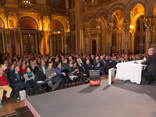 Am 10-Jahres-Jubiläum der "Buch Wien" nahmen 48.500 Besucher teil.