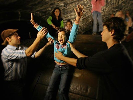 Kein Leopoldi-Fest ohne das lustige Fasslrutschen Kein Leopoldi-Fest ohne das lustige Fasslrutschen