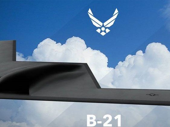 B-21 erinnert stark an Vorgänger B-2. B-21 erinnert stark an Vorgänger B-2.