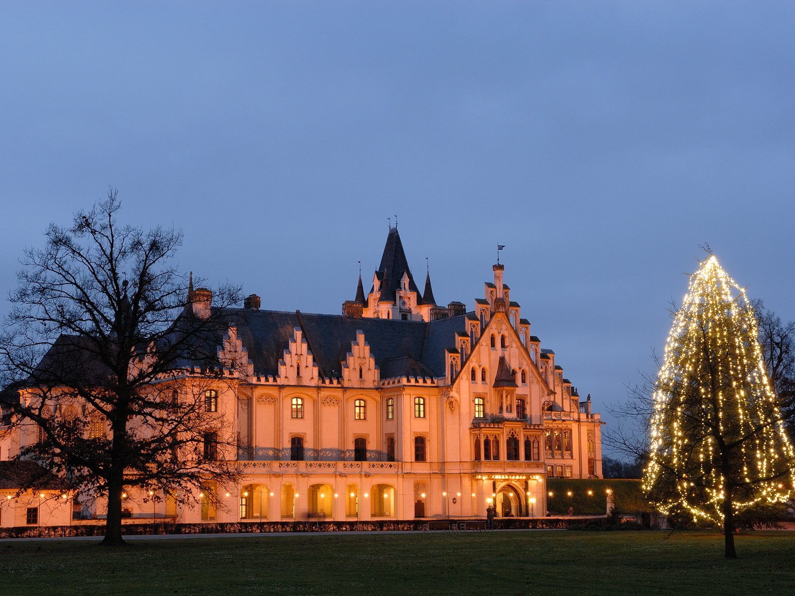 Niederösterreich im Weihnachts- und Adventmarktfieber: Alle Termine im Überblick. Niederösterreich im Weihnachts- und Adventmarktfieber: Alle Termine im Überblick.