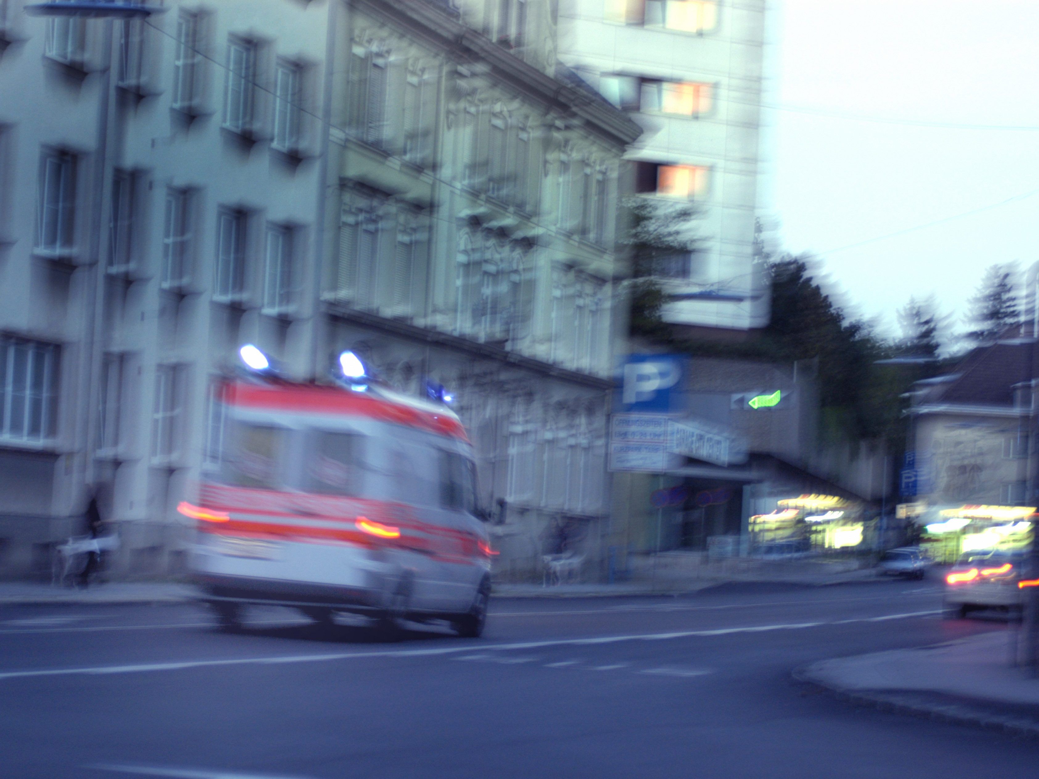 Die 74-Jährige wurde bei dem Verkehrsunfall in Wien-Floridsdorf schwer verletzt.