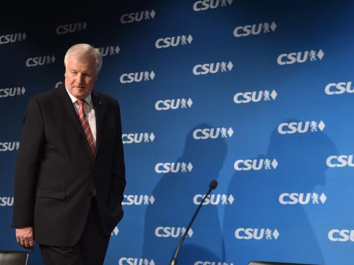 Seehofer verschiebt Zukunftsaussage Seehofer verschiebt Zukunftsaussage