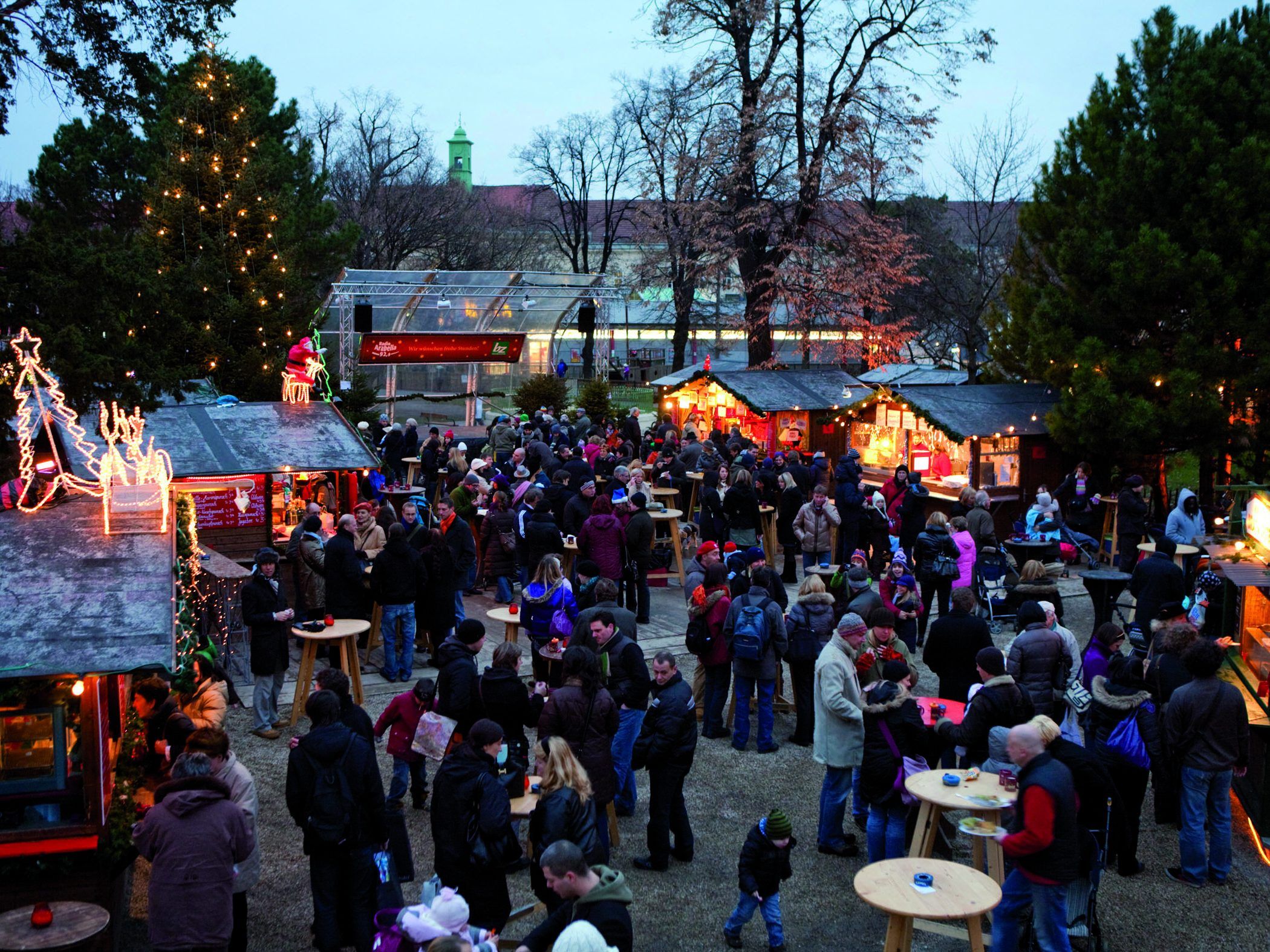 Am 18. November 2017 öffnet das Weihnachtsdorf im Alten AKH. Am 18. November 2017 öffnet das Weihnachtsdorf im Alten AKH.