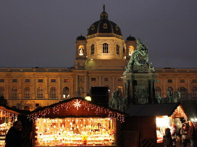 Auf dem Weihnachtsmarkt am Maria-Theresien-Platz trieben sich Diebinnen herum