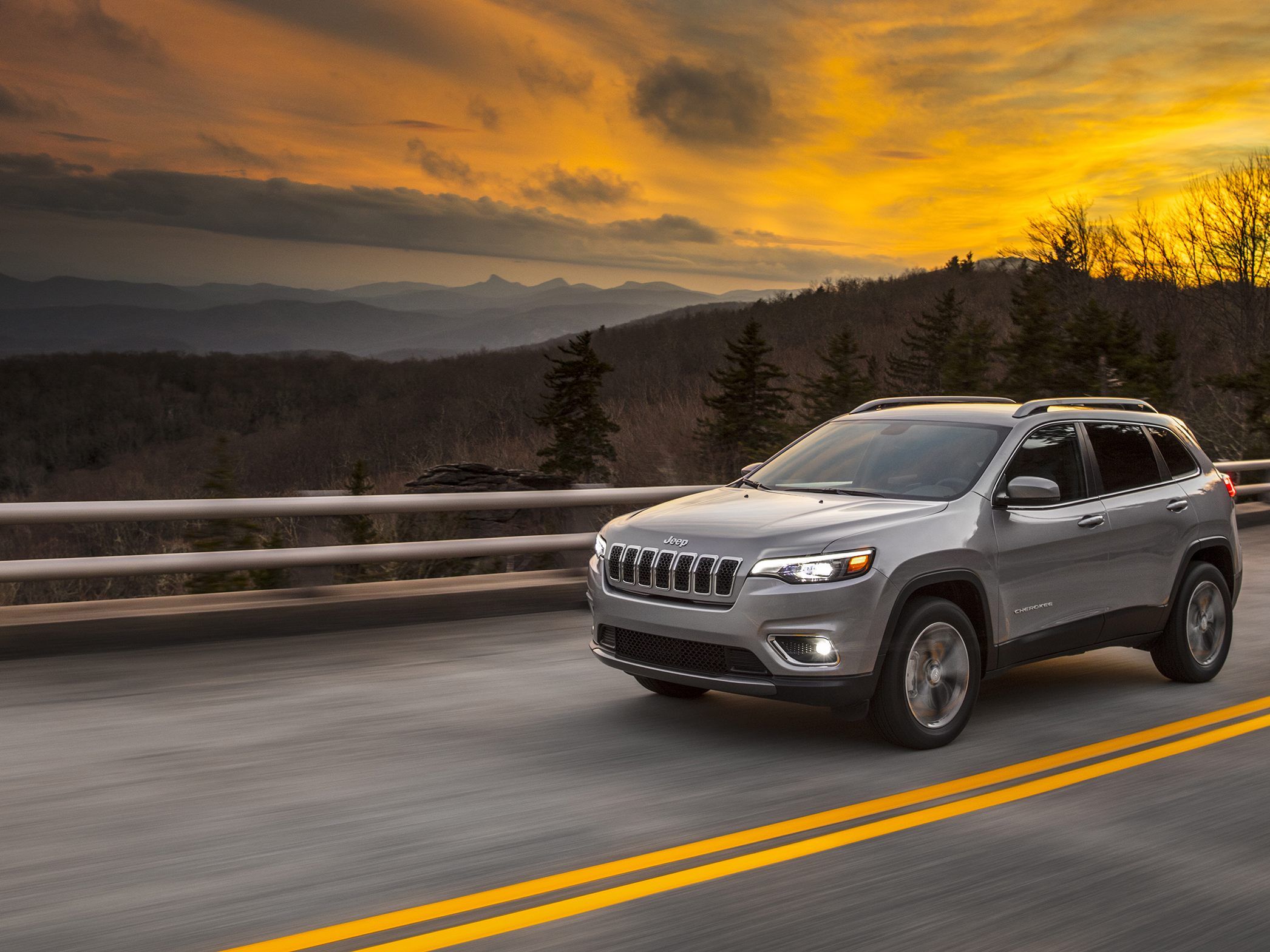 Der neue Jeep Cherokee kommt im Herbst 2018 in den Handel. Der neue Jeep Cherokee kommt im Herbst 2018 in den Handel.