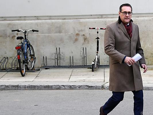Ob FPÖ-Chef Strache Zeit für ein Treffen hat, ist fraglich Ob FPÖ-Chef Strache Zeit für ein Treffen hat, ist fraglich