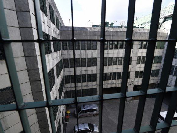 Der mutmaßliche Betrüger befindet sich in Wien in Haft. Der mutmaßliche Betrüger befindet sich in Wien in Haft.