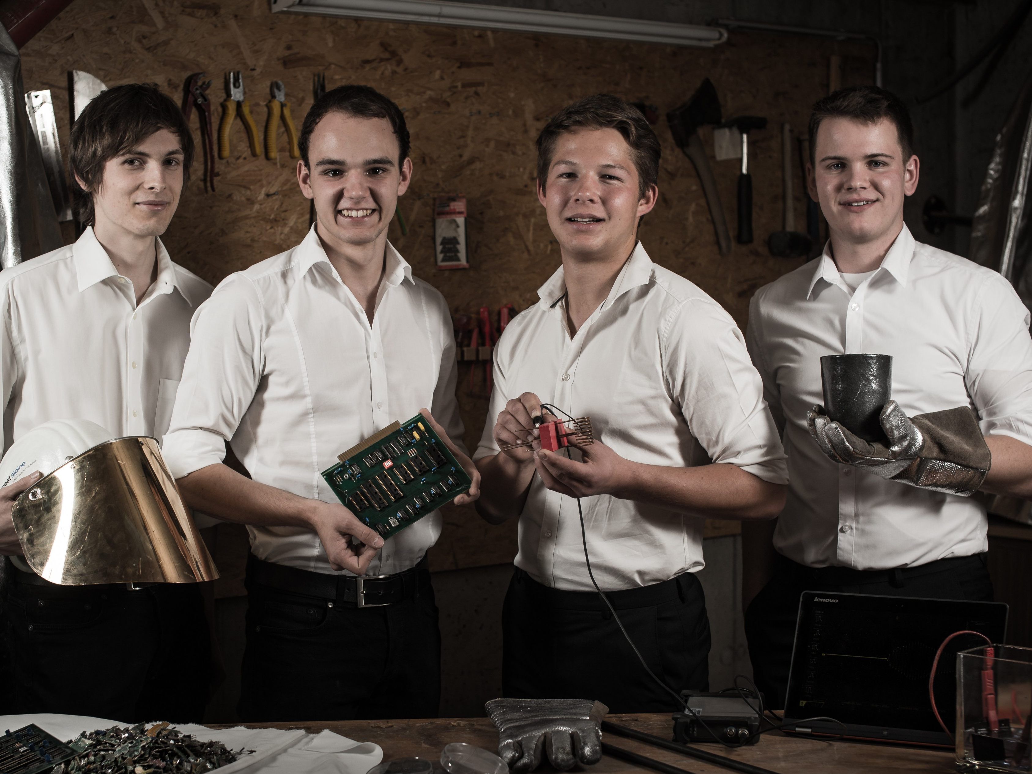 Die vier Mitglieder des Projekts „REIelectronics“:v.l.n.r: Simon Hofer, Simon Marxgut, Elia Vigl und Simon Moll.