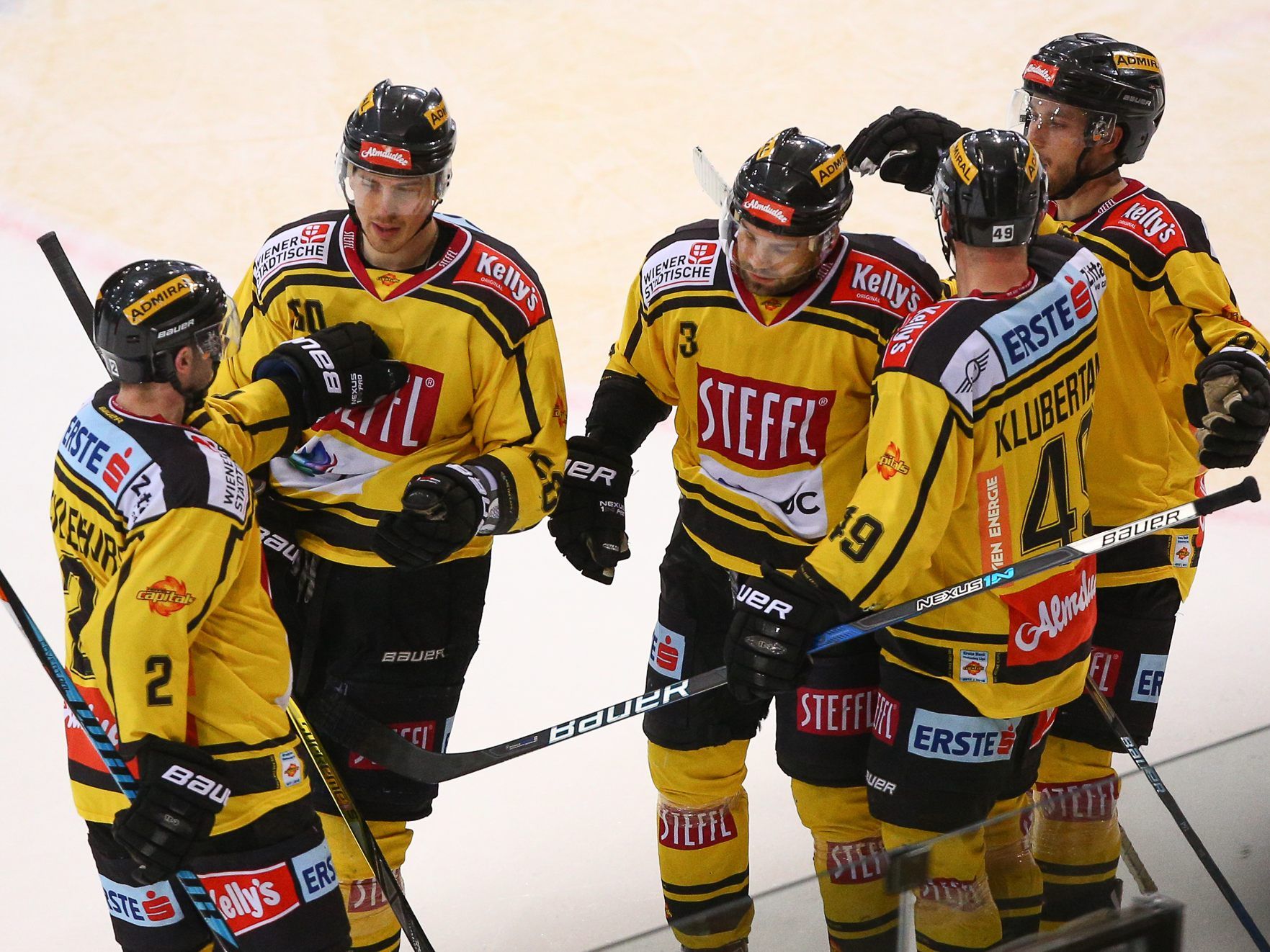Freude über den Sieg der Caps gegen Fehervar AV 19 Freude über den Sieg der Caps gegen Fehervar AV 19