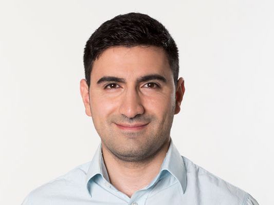 Landesgeschäftsführer der Grünen, Hikmet Arslan, legte das Wahlkampfbudget offen. Landesgeschäftsführer der Grünen, Hikmet Arslan, legte das Wahlkampfbudget offen.