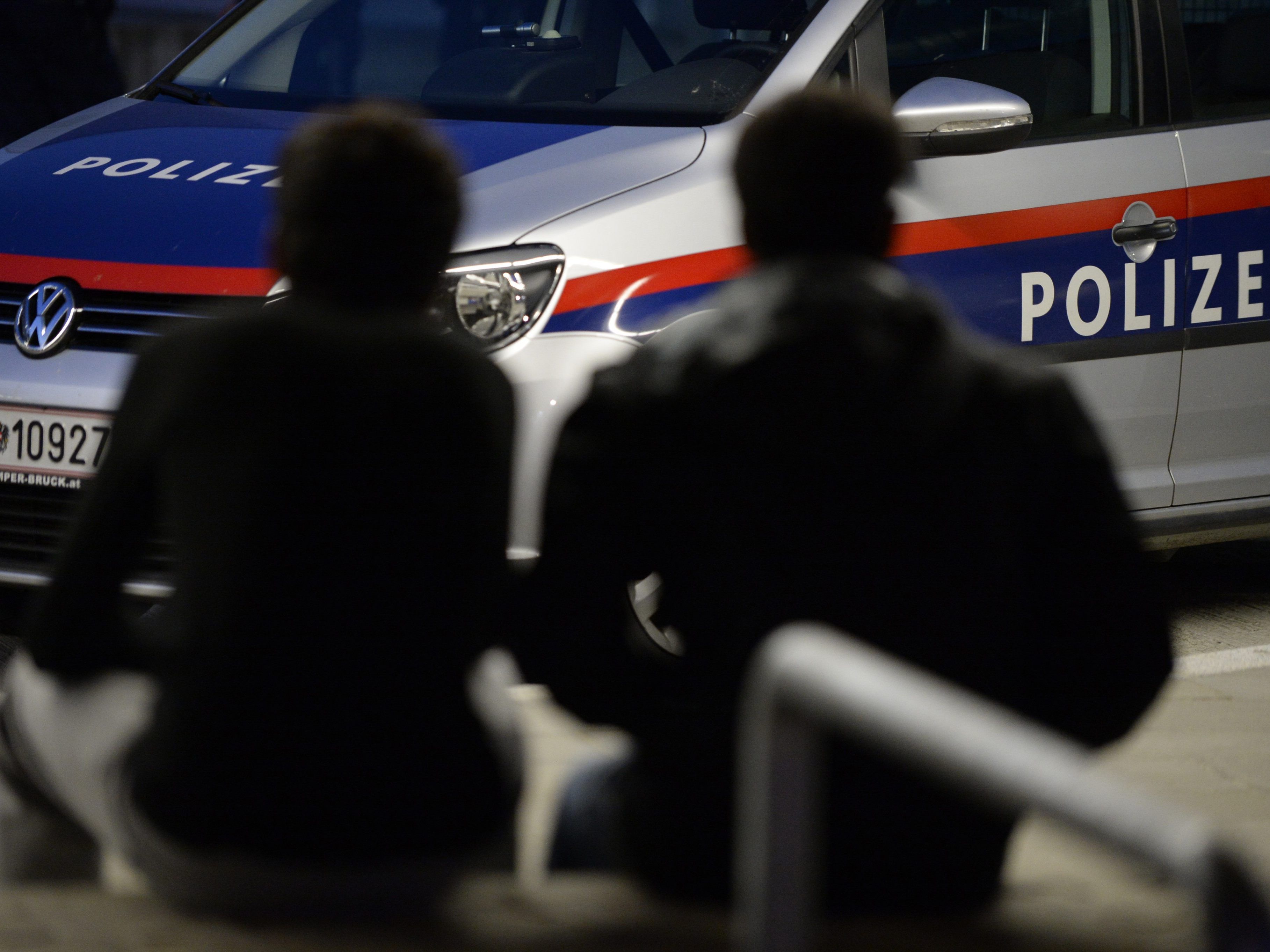 Ein tatverdächtiges Brüderpaar konnte nach eine Raub ausgeforscht und verhaftet werden Ein tatverdächtiges Brüderpaar konnte nach eine Raub ausgeforscht und verhaftet werden