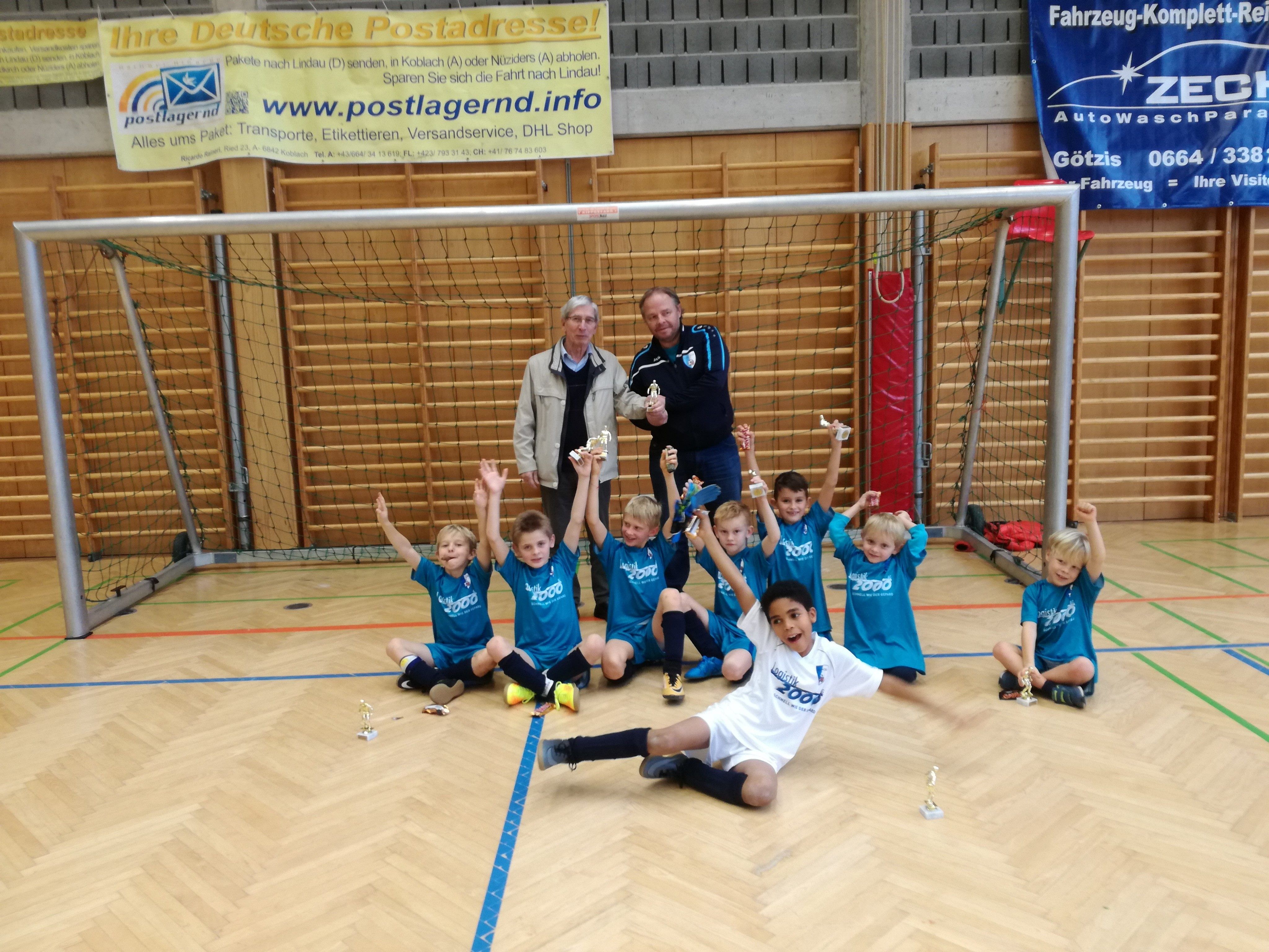 Ludwig Schellhorn mit U9 Team