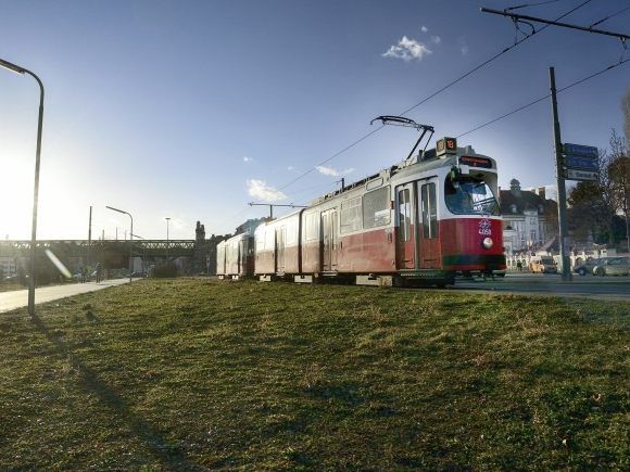 Das Mädchen, das am Freitag in Wien-Margareten von einer Bim erfasst wurde, ist nicht mehr in Lebensgefahr. Das Mädchen, das am Freitag in Wien-Margareten von einer Bim erfasst wurde, ist nicht mehr in Lebensgefahr.