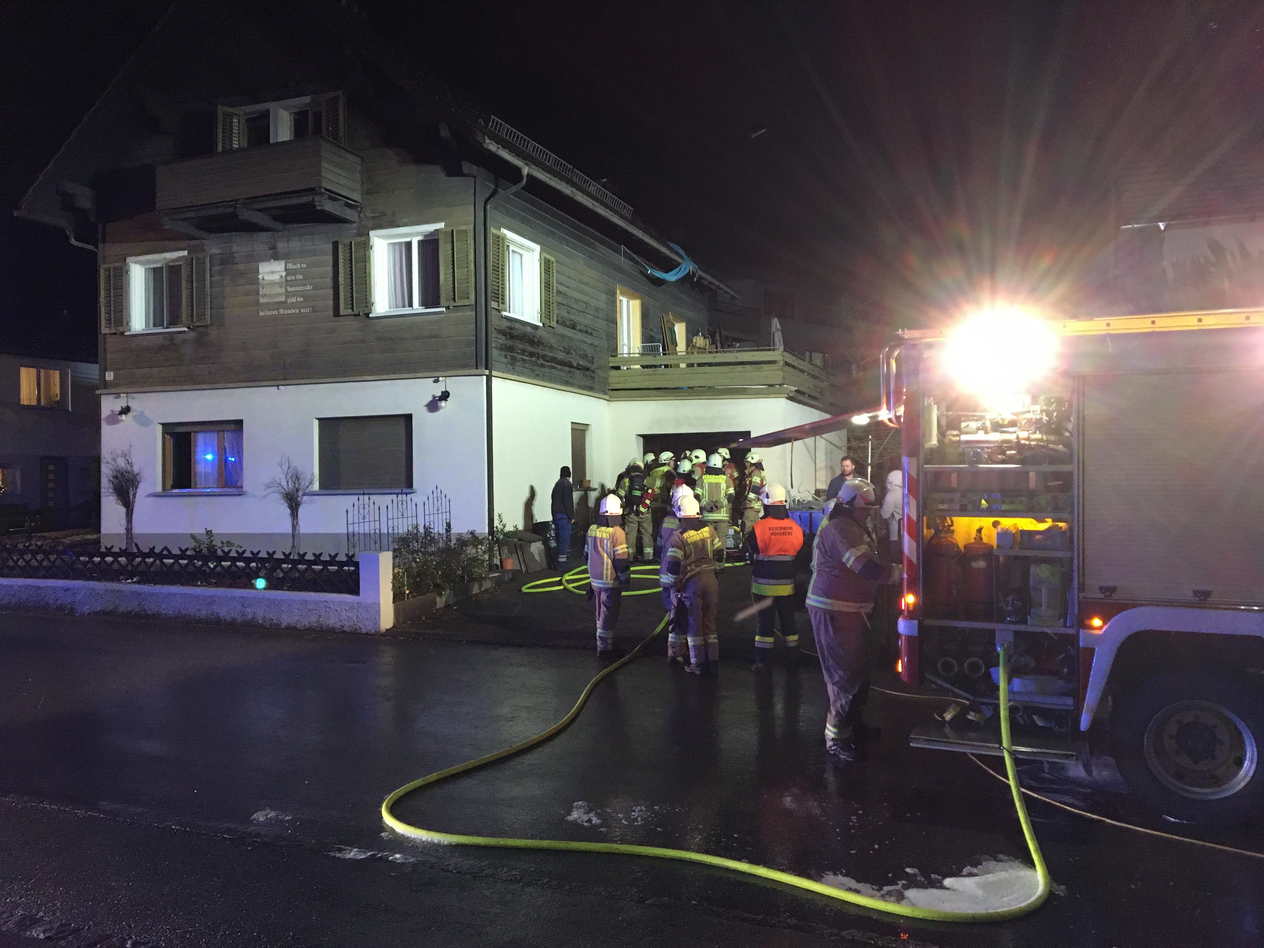 Die Feuerwehr Hohenems hatte den Brand rasch unter Kontrolle Die Feuerwehr Hohenems hatte den Brand rasch unter Kontrolle