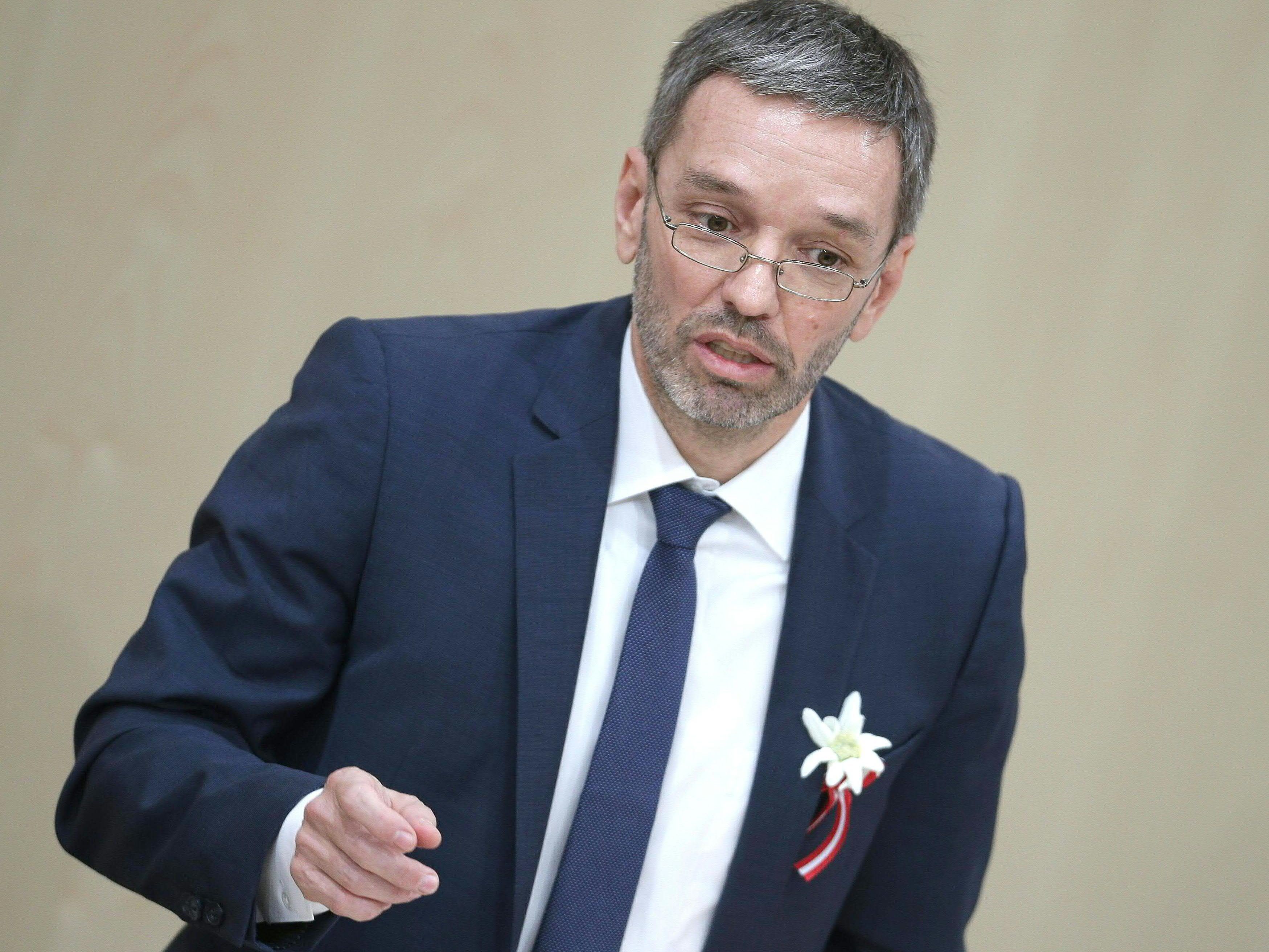 Höferl übernimmt die Kommunikation für Innenminister Kickl.