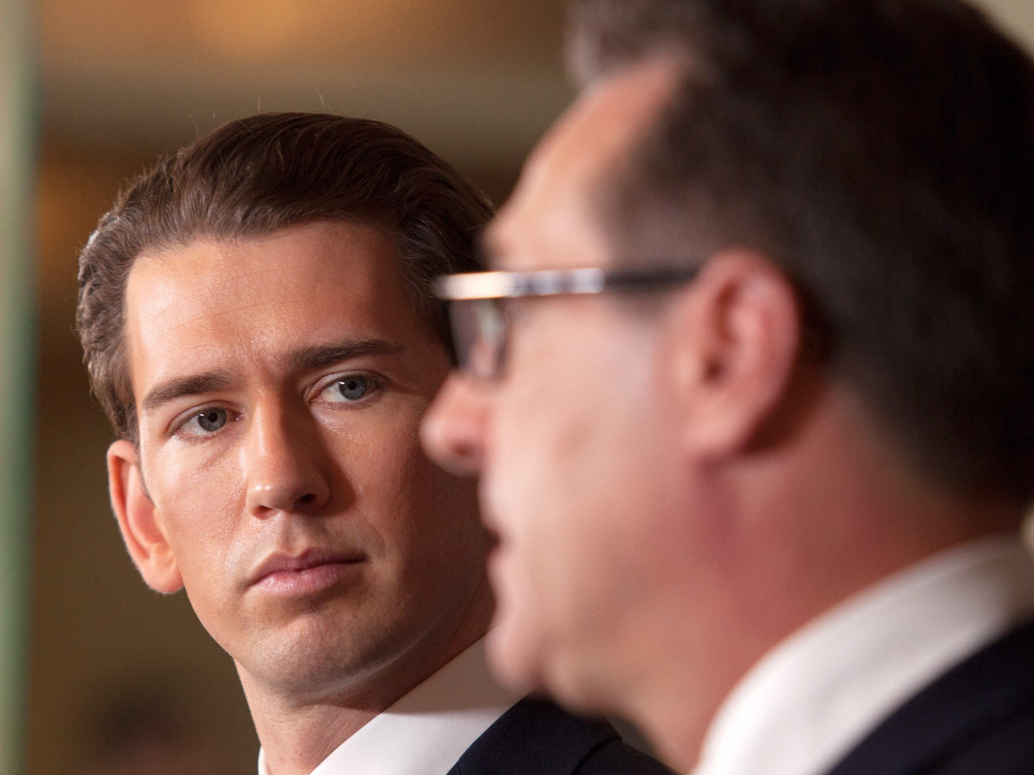 Kurz und Strache wollen nicht auf unterirdischen Wegen zur Regierungsangelobung gehen.