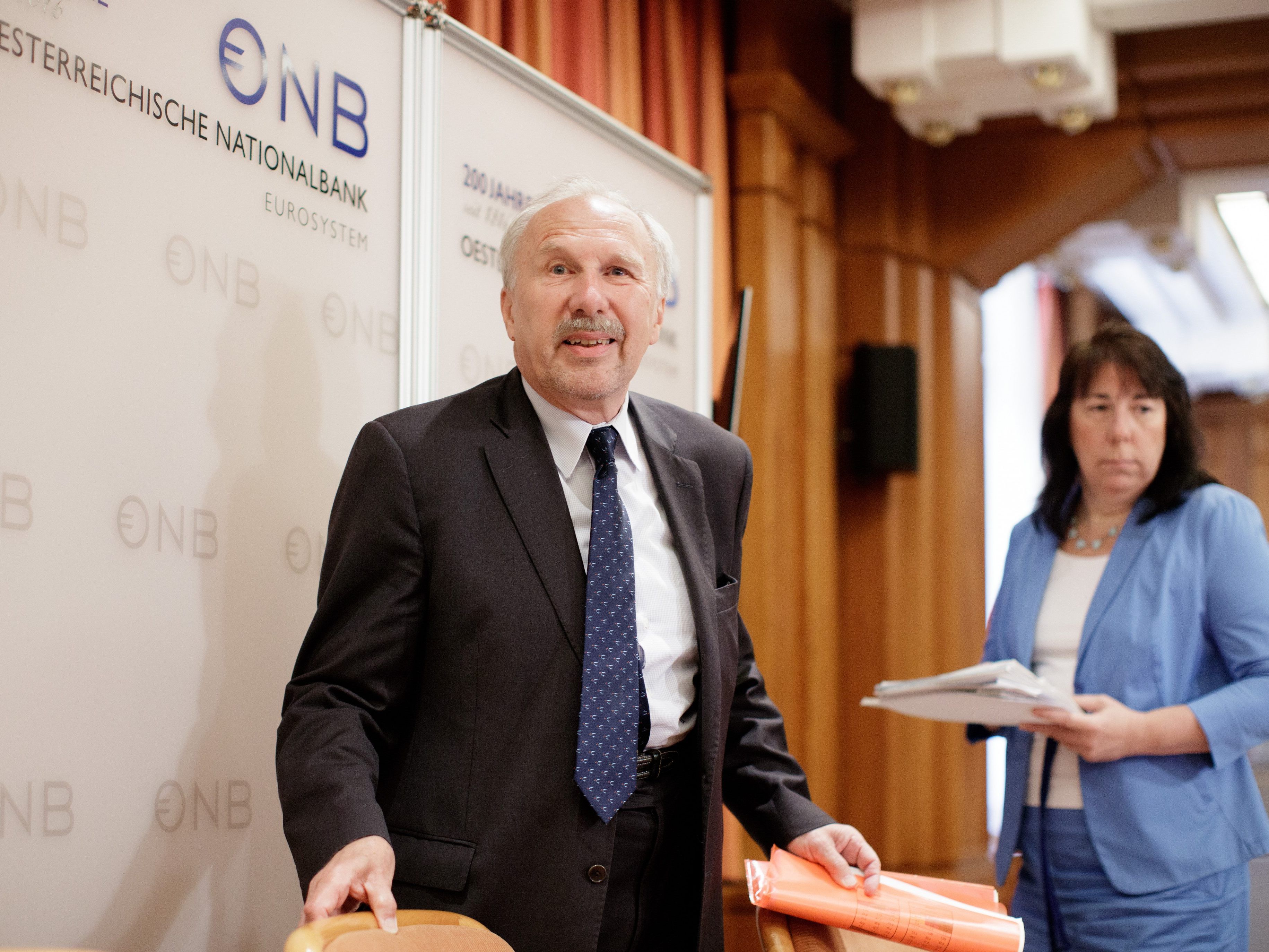 OeNB-Chef Ewald Nowotny und OeNB-Chefvolkswirtin Doris Ritzberger-Grünwald stellen Österreichs Wirtschaft ein gutes Zeugnis aus