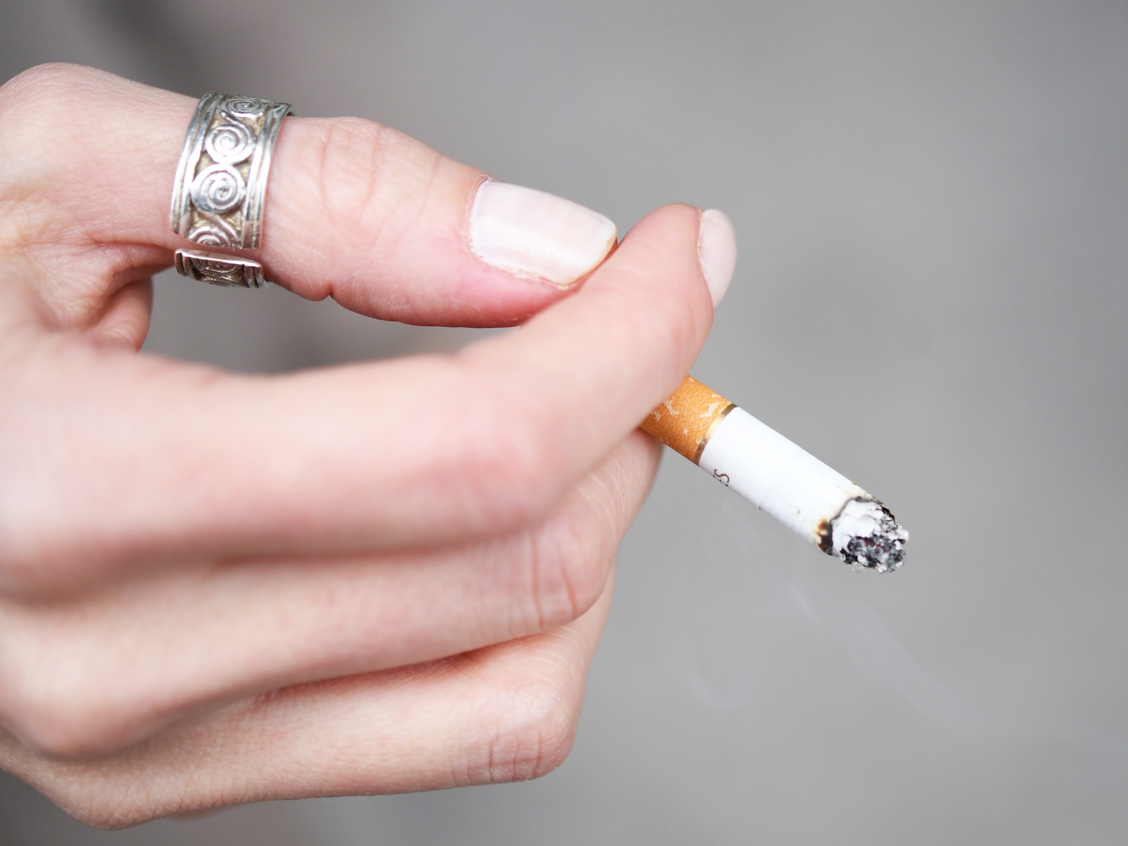 Rauchen verstärkt das Diabetesrisiko.