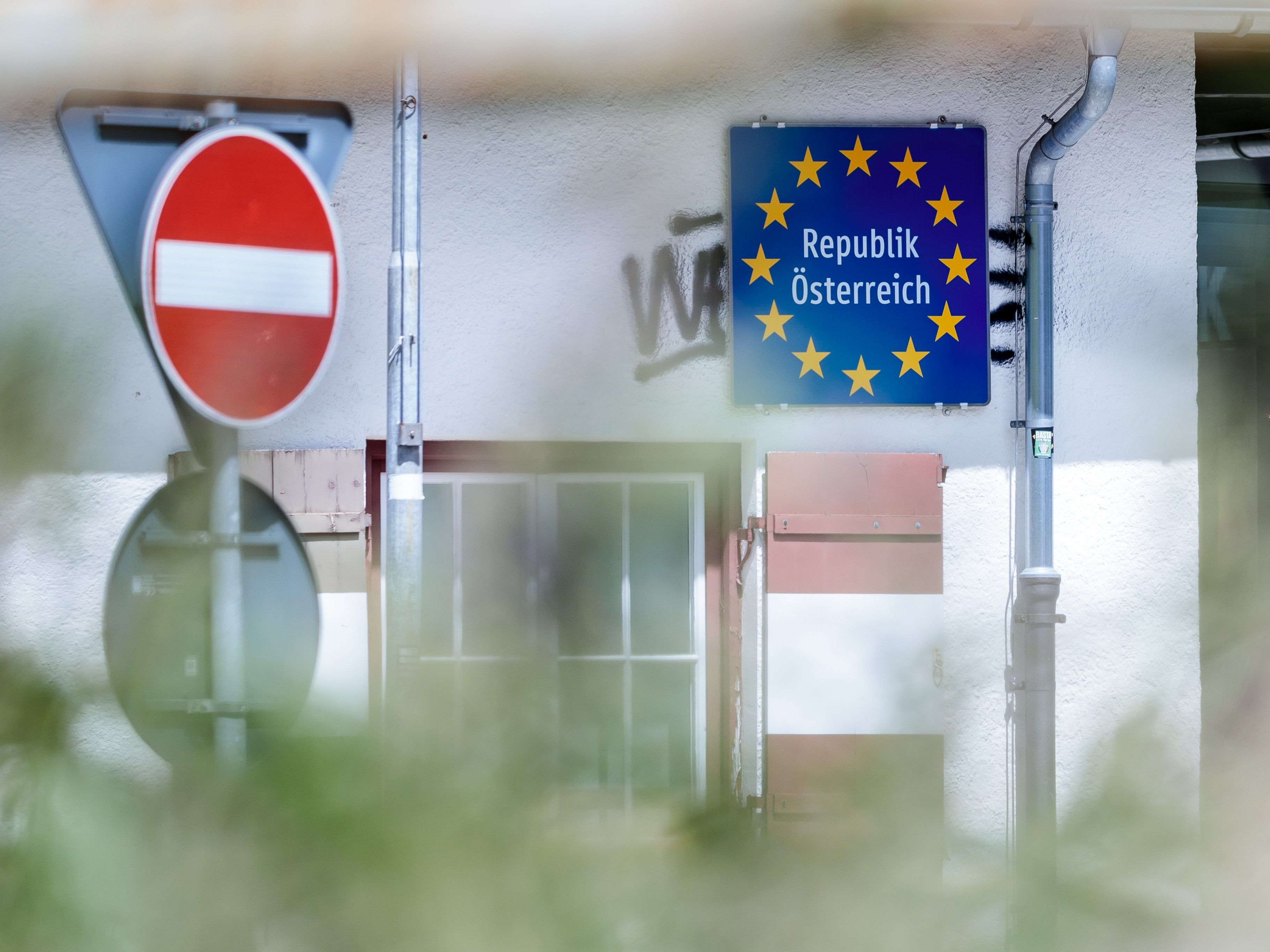 Regierungspaket unter Schwarz-Blau zu den Themen: Asyl, Integration, Sicherheit.