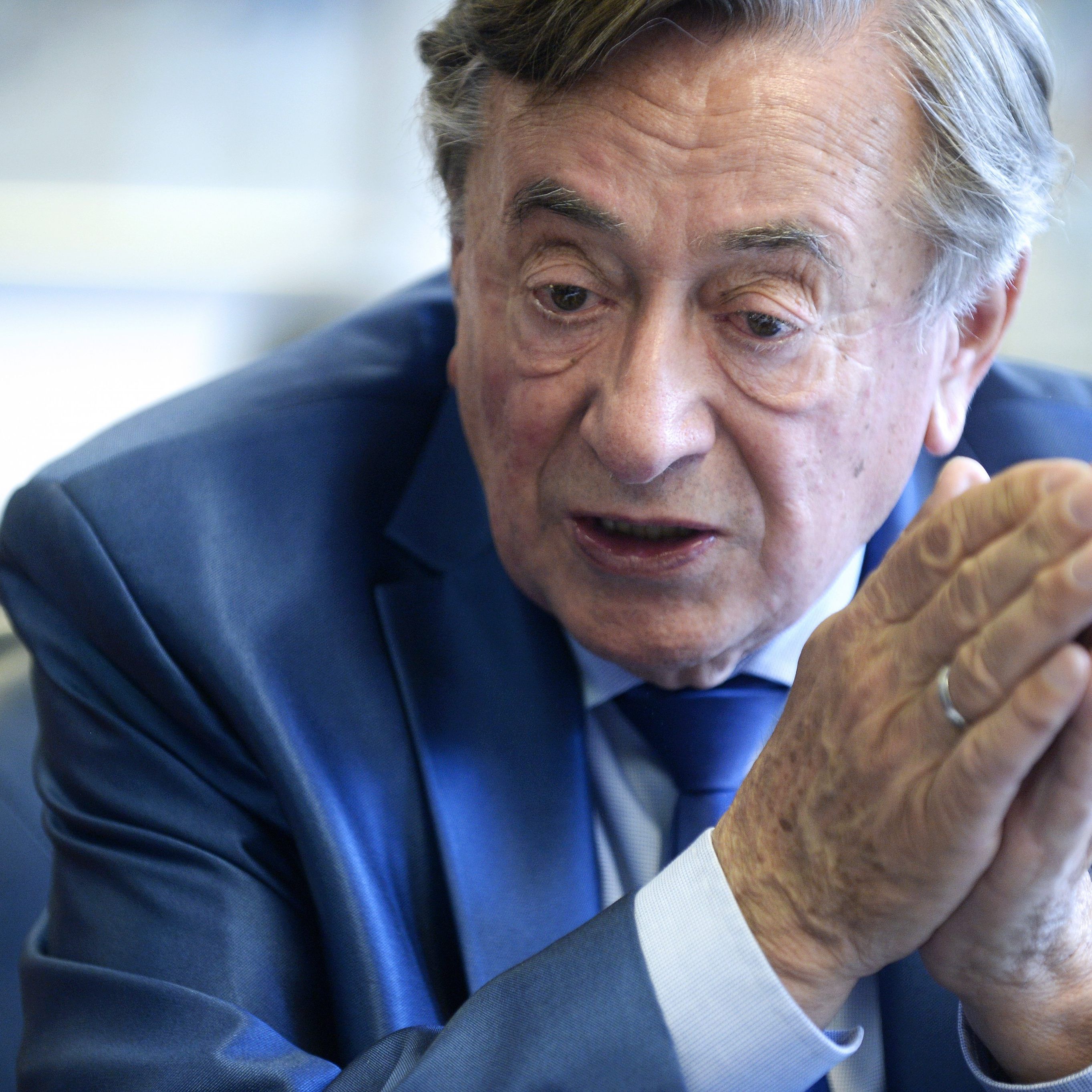 Richard Lugner will seine Lugner City wenigsten an einem Sonntag im Monat geöffnet sehen