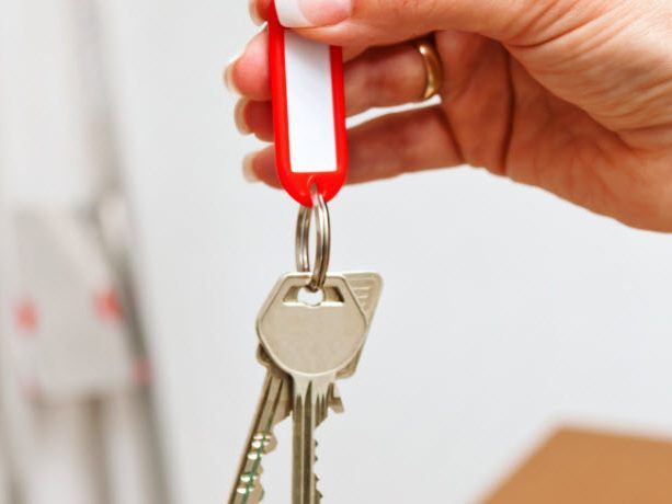 o Hinterlegen Sie einen Ersatzschlüssel bei Nachbarn, Verwandten oder Freunden