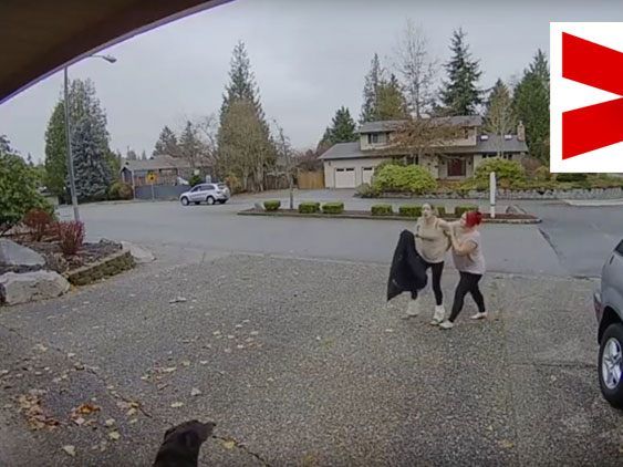 Die Diebin wurde auf frischer Tat ertappt.