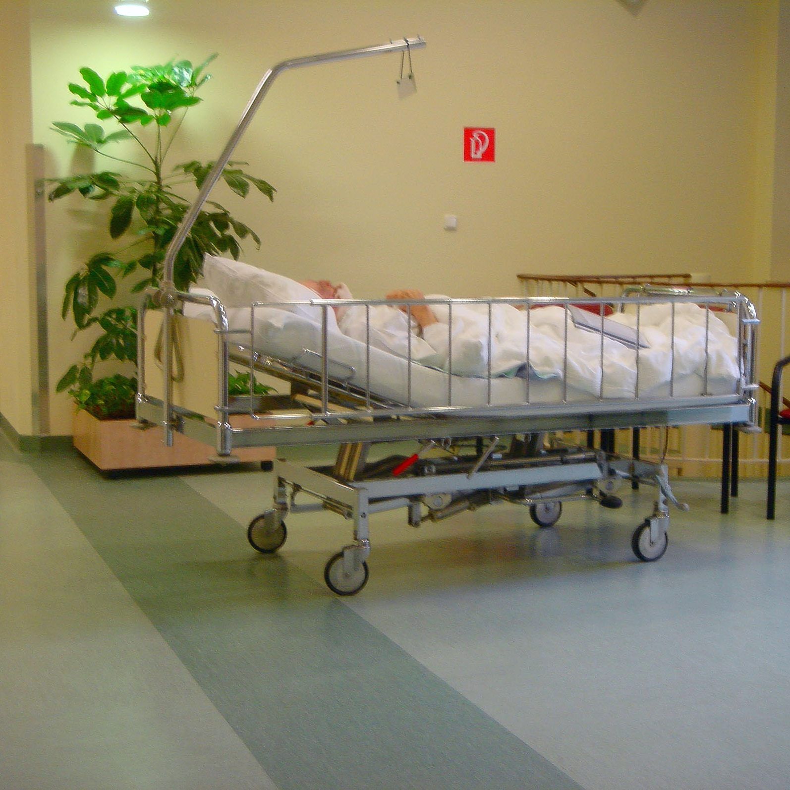 Die Volksanwaltschaft will einmal mehr die Situation um die Gangbetten in Wiens Spitälern prüfen.