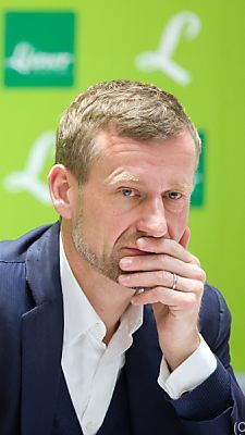 Nach dem Verkauf der Riesen-Filiale in Wien ist wieder Geld da