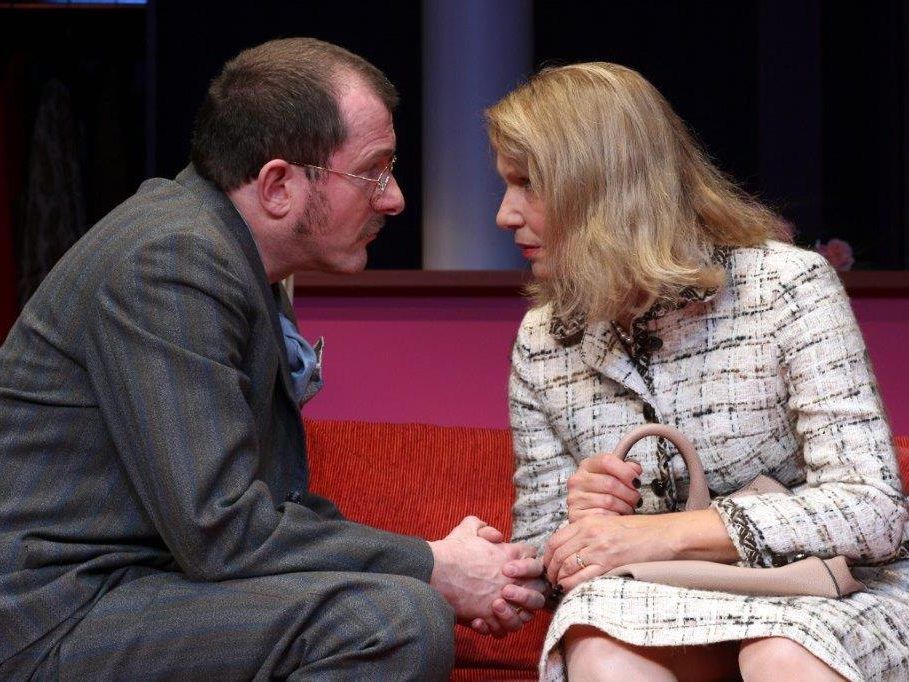 Martin Lindow und Sabine Kaack (als verhinderter „Liebhaber“ und Jeanette vom Date Nr. 3). Martin Lindow und Sabine Kaack (als verhinderter „Liebhaber“ und Jeanette vom Date Nr. 3).