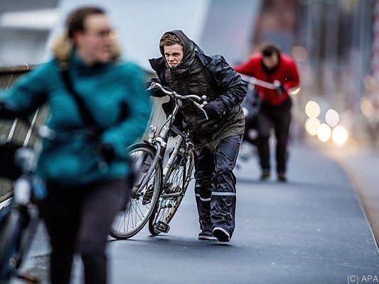 Sturmböen erschweren das Fortkommen