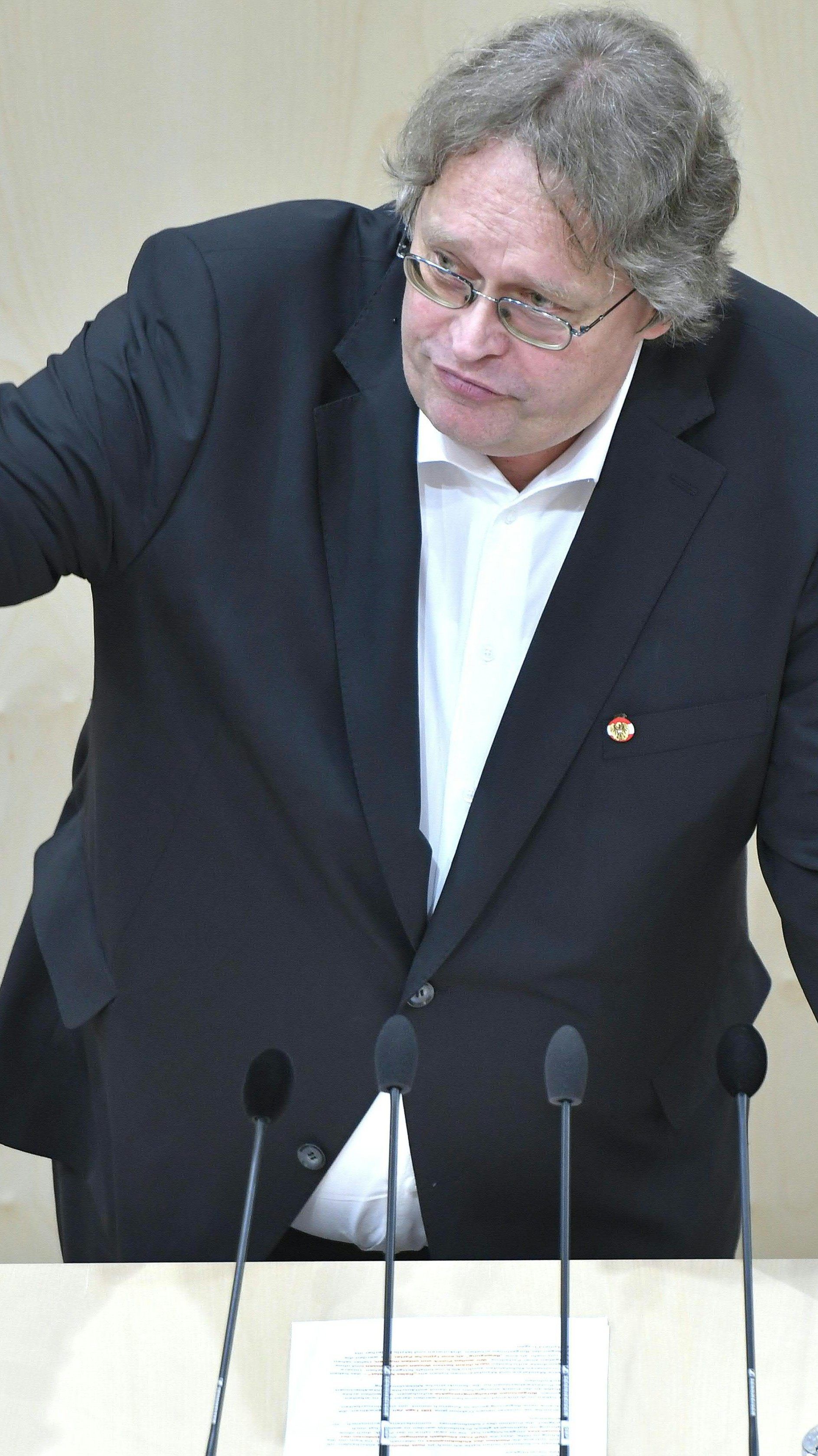 Peter Kolba kündigt Gesetzesinitiativen für mehr Prävention an.